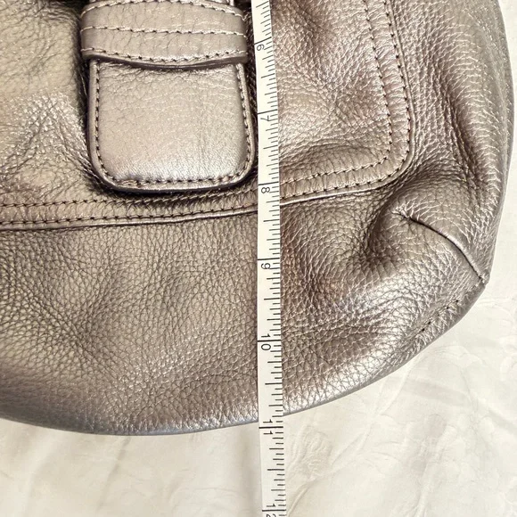 B. Makowsky Metallic Silver Crossbody Bag - Picture 8 of 8